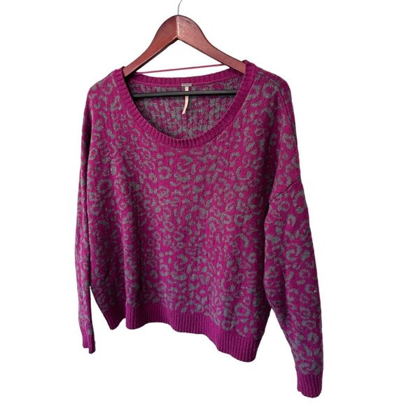 Free People Magenta Alpaca Blend Leopard Animal Print Pull Over Sweater Size S - Picture 2 of 8